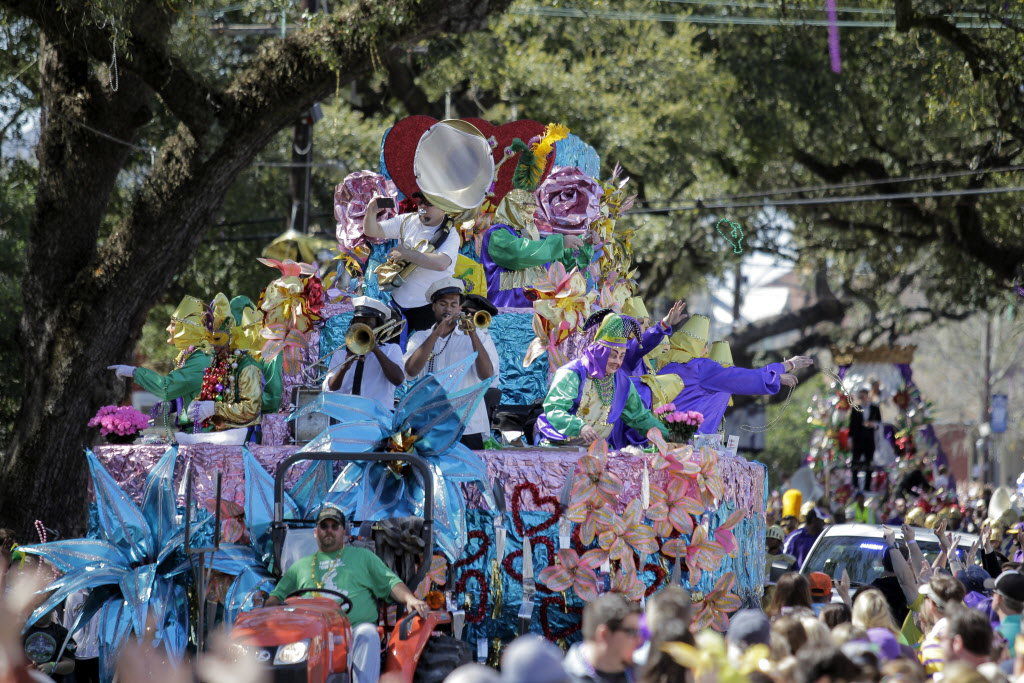 Krewe of Mid-City 2017 rolls in New Orleans: See Mardi Gras parade photos